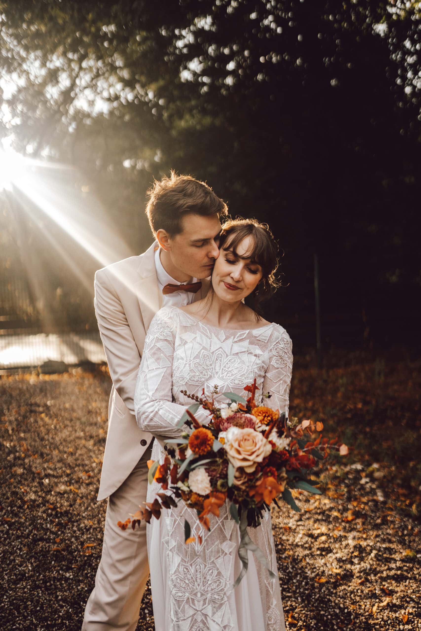 Hochzeitsfotograf Niedersachsen – Brautpaar in der Abendsonne